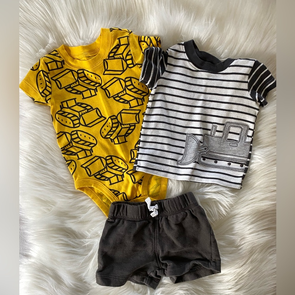 ⚫️5 for $25!⚫️ Baby boy 3-piece matching construction set